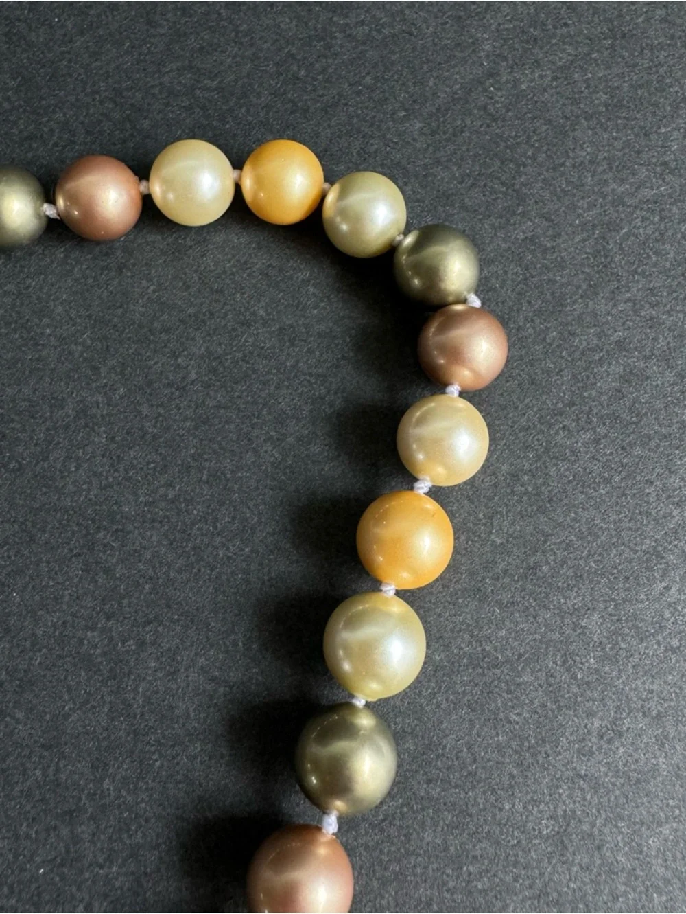 Vintage Multicolor‎ Pearl Bead Necklace Yellow Gold Champagne Old Money Capsule